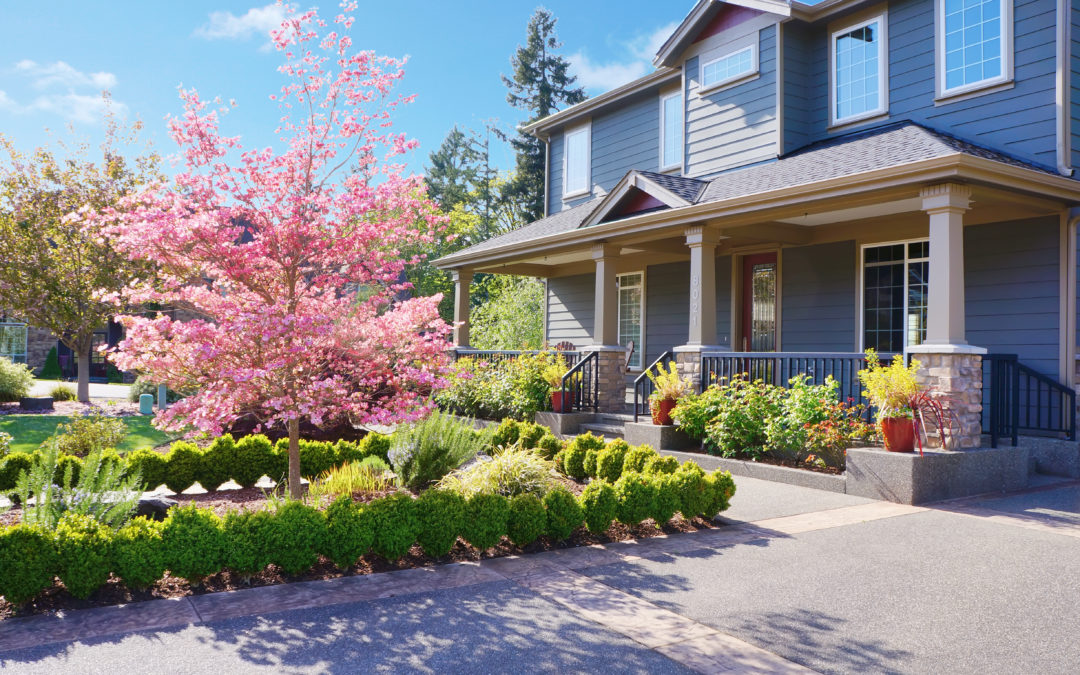 What Makes Spring & Summer Time Great for Selling Homes?